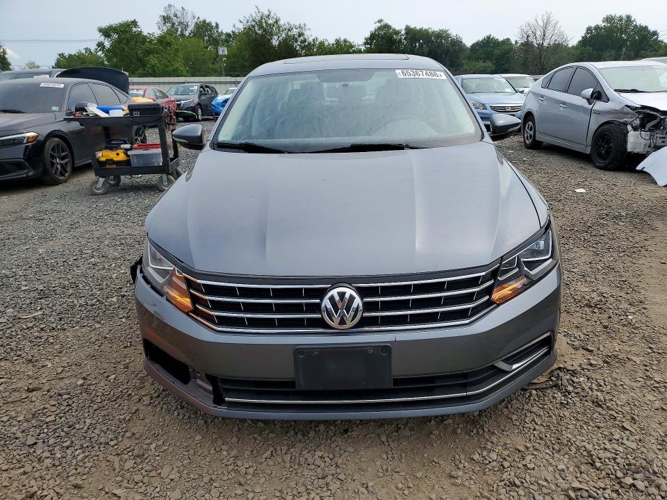 Photo 5 from auction – 2018 VOLKSWAGEN PASSAT with VIN 1VWBA7A33JC021641