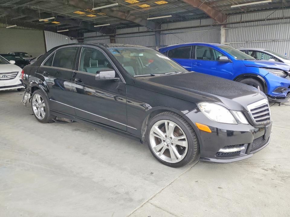 Photo 4 from auction – 2013 MERCEDES-BENZ E with VIN WDDHF5KB3DA660987