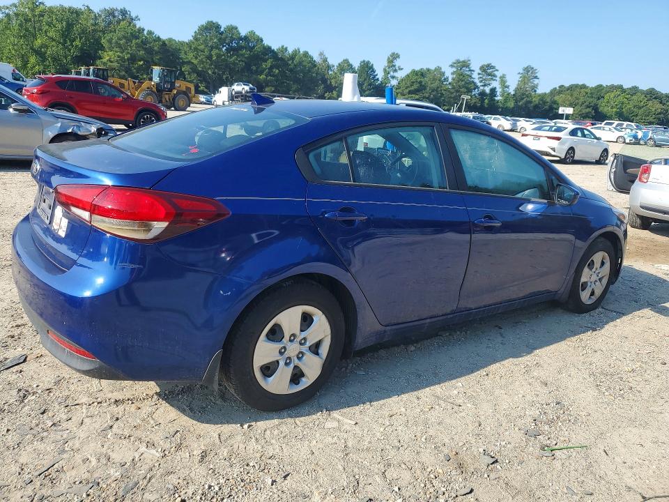 Photo 3 from auction – 2017 KIA FORTE with VIN 3KPFK4A76HE156568