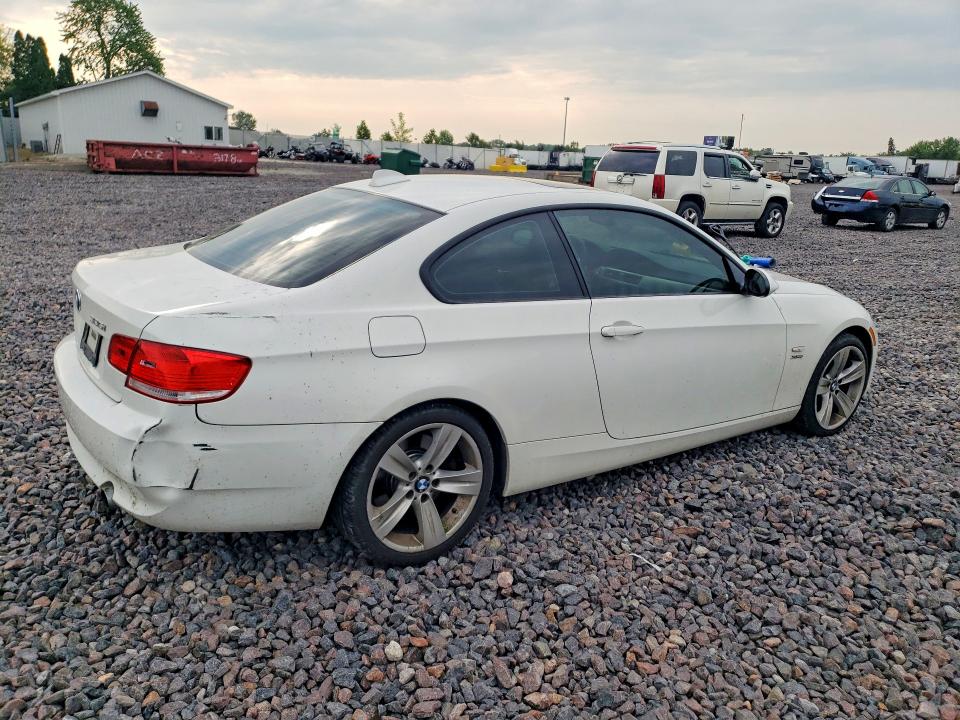 Photo 3 from auction – 2009 BMW 335 with VIN WBAWC73579E068083