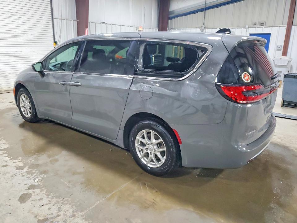 Photo 2 from auction – 2025 CHRYSLER PACIFICA with VIN 2C4RC1BG9SR587659