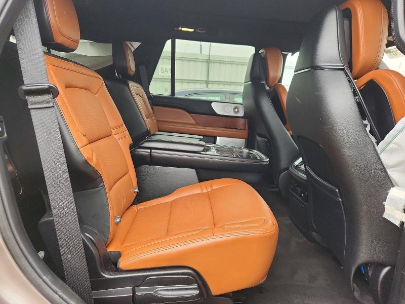 Photo 11 from auction – 2020 LINCOLN NAVIGATOR with VIN 5LMJJ2LT9LEL05273