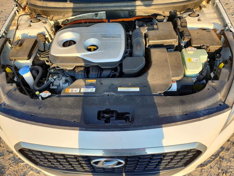 Photo 11 from auction – 2017 HYUNDAI SONATA HYBRID with VIN KMHE34L13HA046741