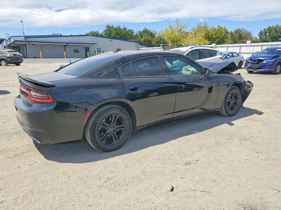 Снимка 3 от търг – 2015 DODGE CHARGER с VIN 2C3CDXBG2FH738654
