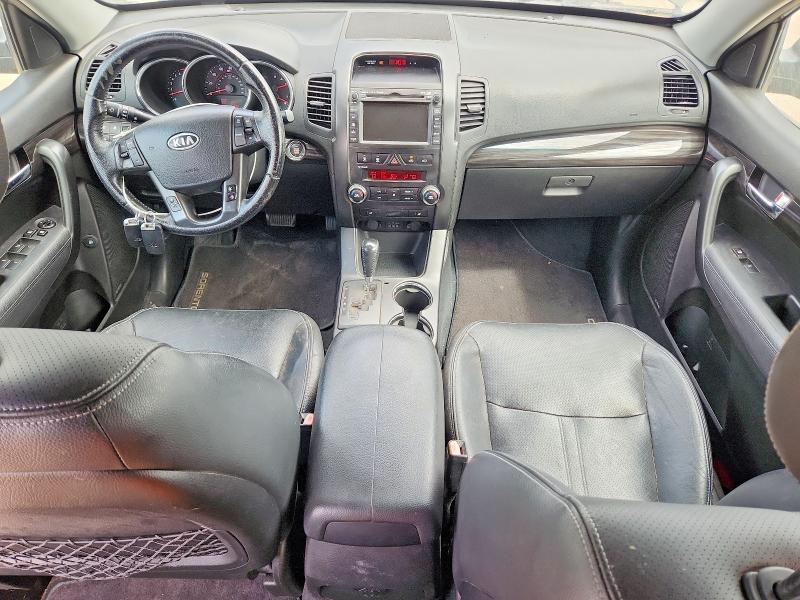 Photo 8 from auction – 2011 KIA SORENTO with VIN 5XYKU4A12BG090776