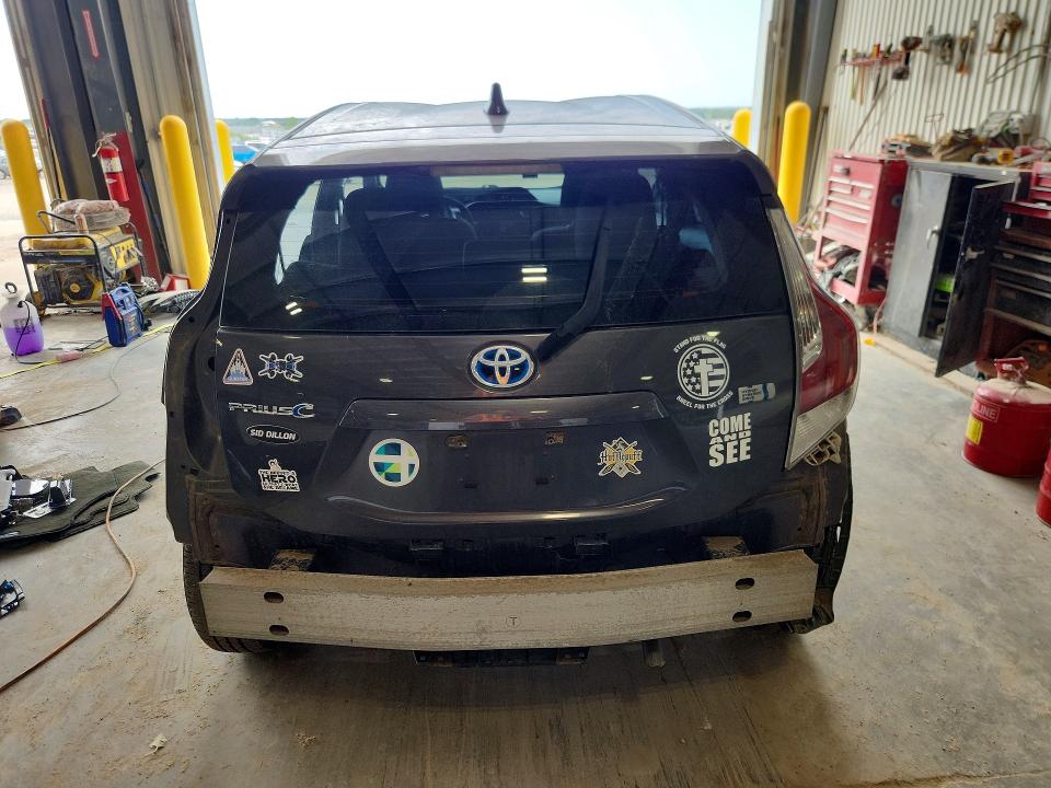 Снимка 6 от търг – 2015 TOYOTA PRIUS C с VIN JTDKDTB34F1105598