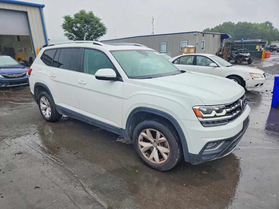 Photo 4 from auction – 2018 VOLKSWAGEN ATLAS with VIN 1V2MR2CA1JC566948