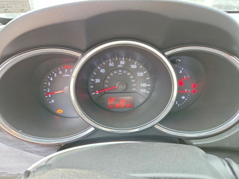 Photo 9 from auction – 2012 KIA SORENTO with VIN 5XYKTDA22CG299707