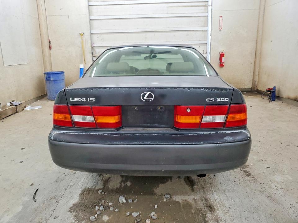 Foto 6 de la subasta – 1998 LEXUS ES con VIN JT8BF28G4W5050155