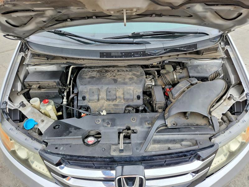 Photo 12 from auction – 2015 HONDA ODYSSEY with VIN 5FNRL5H62FB053295