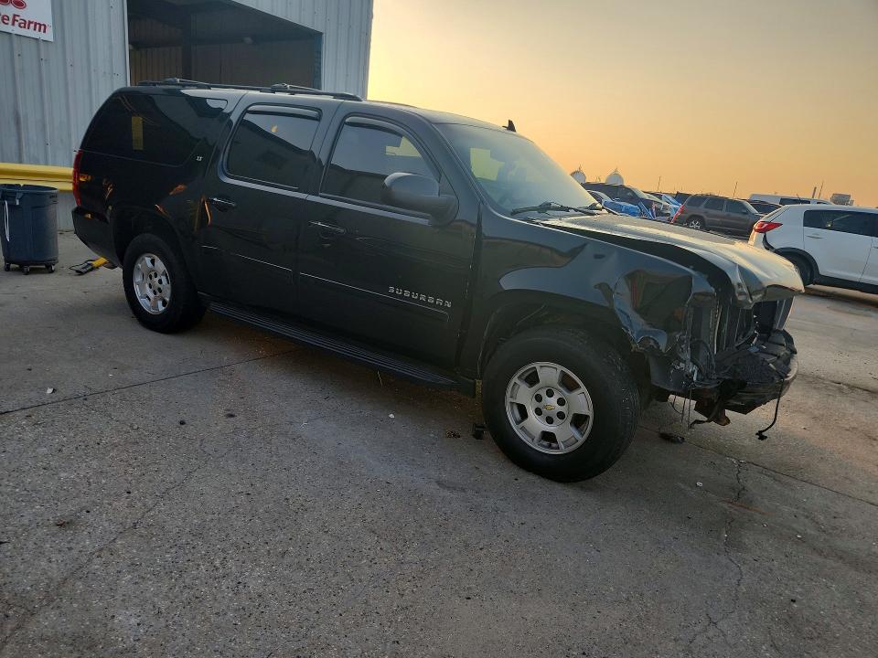 Photo 4 from auction – 2012 CHEVROLET SUBURBAN with VIN 1GNSCJE07CR304576