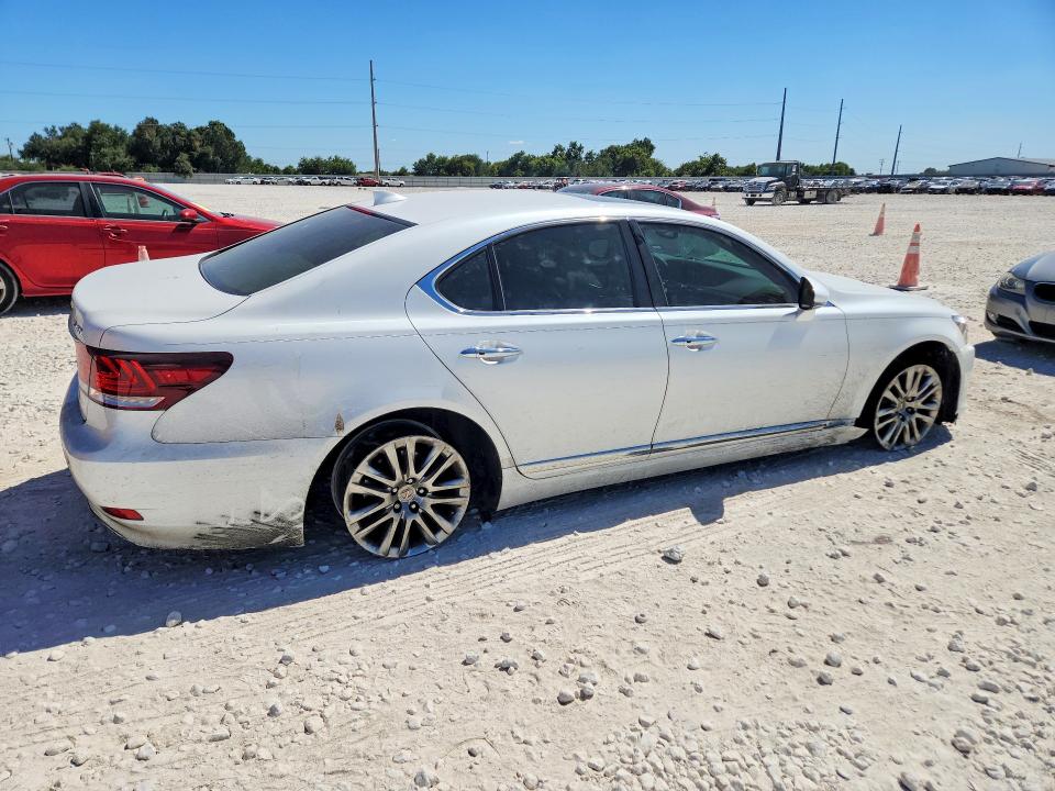 Zdjęcie 3 z aukcji – 2014 LEXUS LS z VIN JTHBL5EF2E5130087