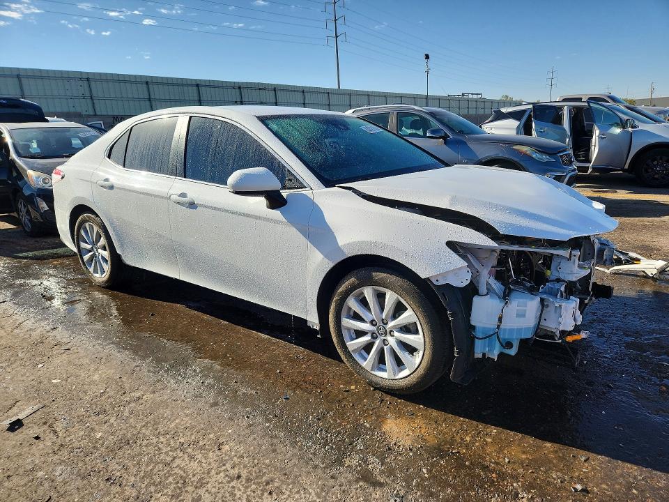 Снимка 4 от търг – 2019 TOYOTA CAMRY с VIN 4T1B11HK3KU165680