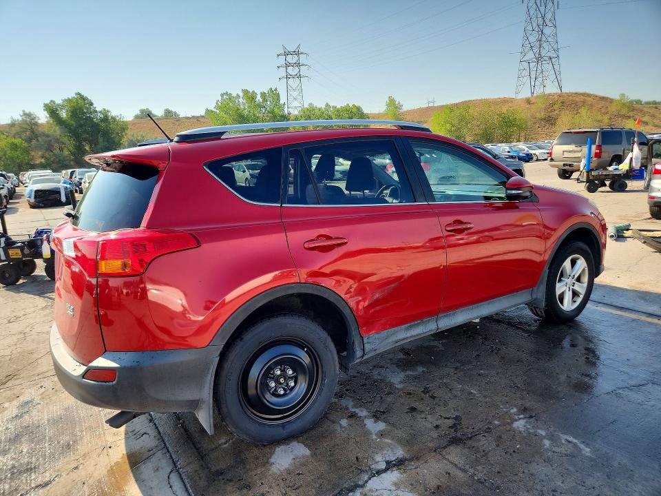 Photo 3 from auction – 2013 TOYOTA RAV4 with VIN JTMRFREV8DD005105