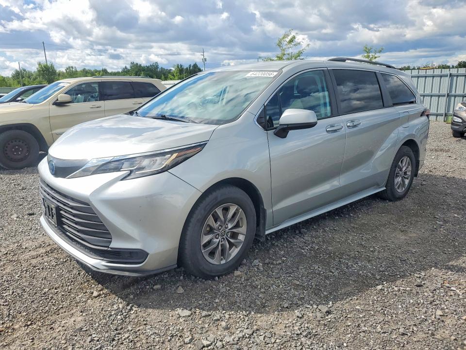 TOYOTA SIENNA 2022 with VIN 5TDGRKEC2NS126884 - Photo from auction