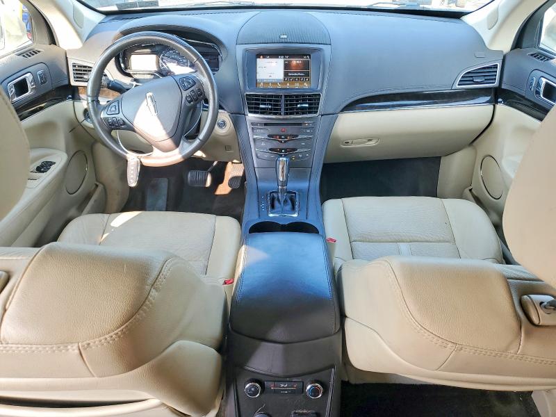 Photo 8 from auction – 2016 LINCOLN MKT with VIN 2LMHJ5AT6GBL02634