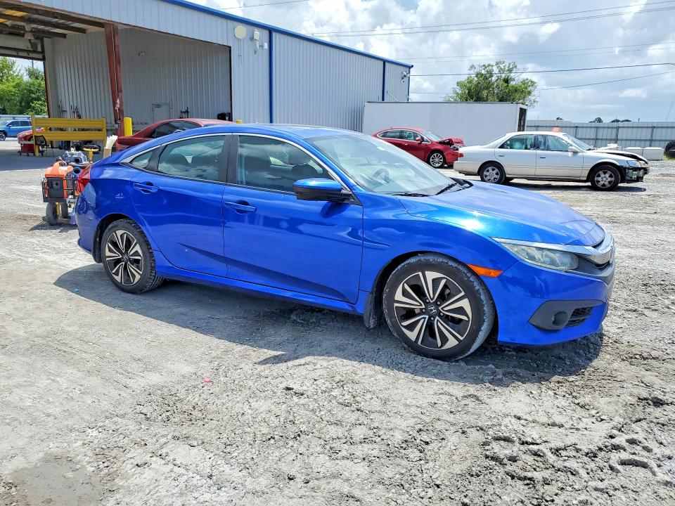 Photo 4 from auction – 2016 HONDA CIVIC with VIN 19XFC1F36GE016195