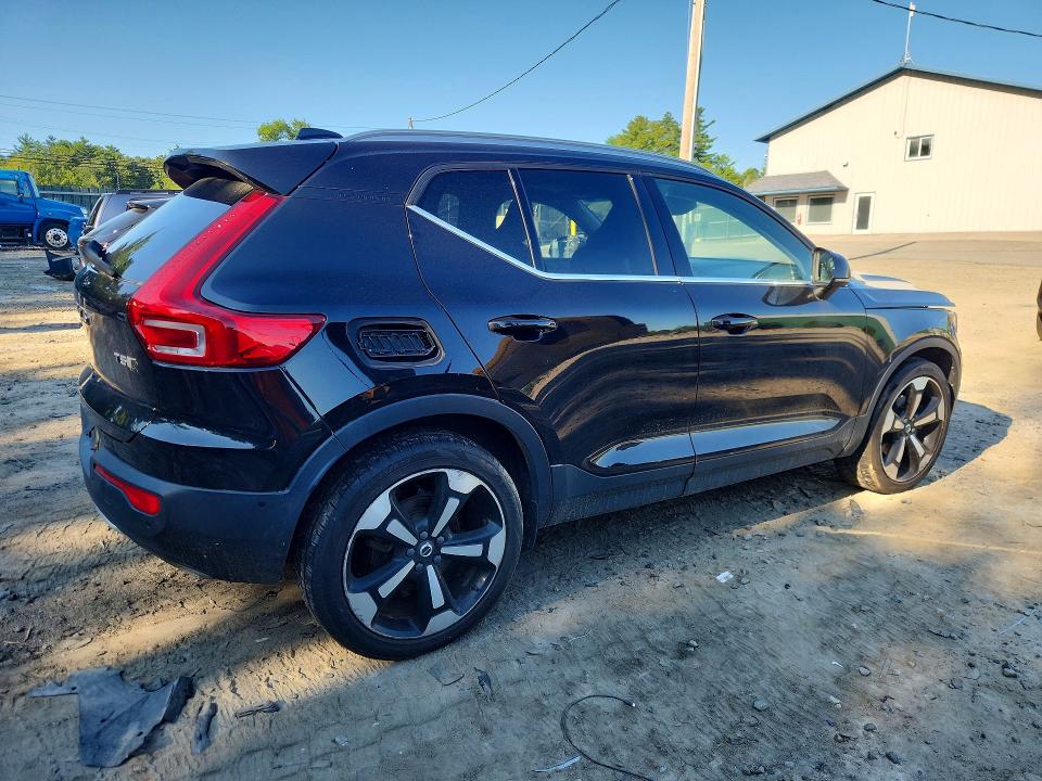Photo 3 from auction – 2019 VOLVO XC40 with VIN YV4162UL8K2072796