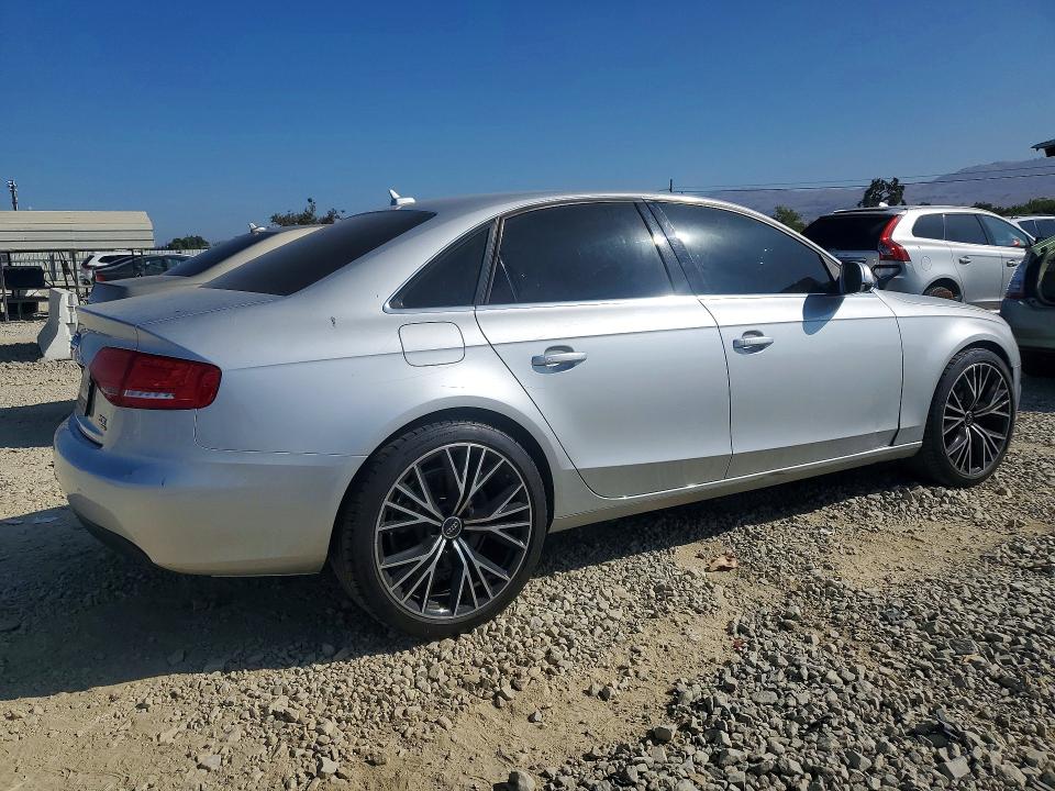 Снимка 3 от търг – 2011 AUDI A4 с VIN WAUFFAFL1BN004125