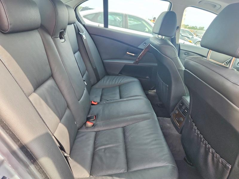 Photo 10 from auction – 2007 BMW 525 with VIN WBANF33537CS41702