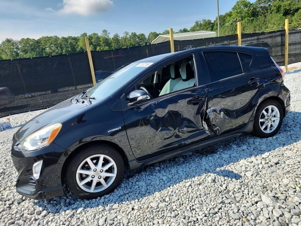 TOYOTA PRIUS C 2017 with VIN JTDKDTB34H1595012 - Photo from auction