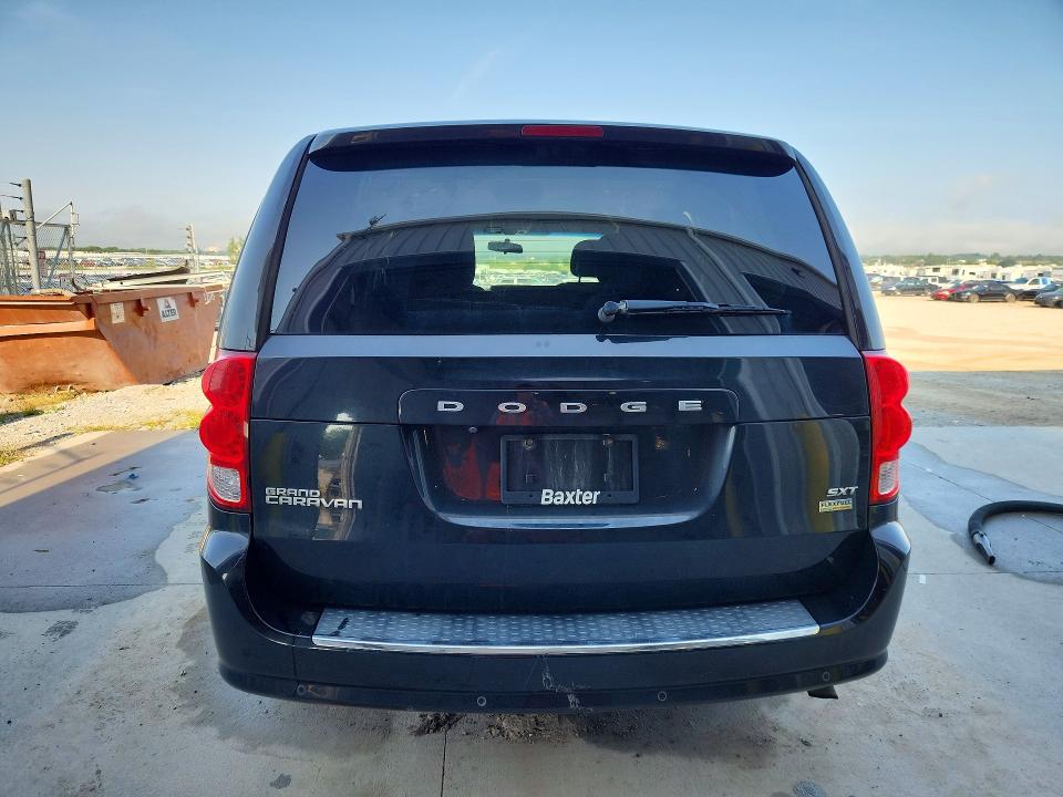 Photo 6 from auction – 2016 DODGE GRAND CARAVAN with VIN 2C4RDGCG0GR356476