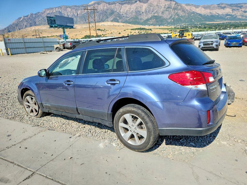 Photo 2 from auction – 2014 SUBARU OUTBACK with VIN 4S4BRBCC4E3290020