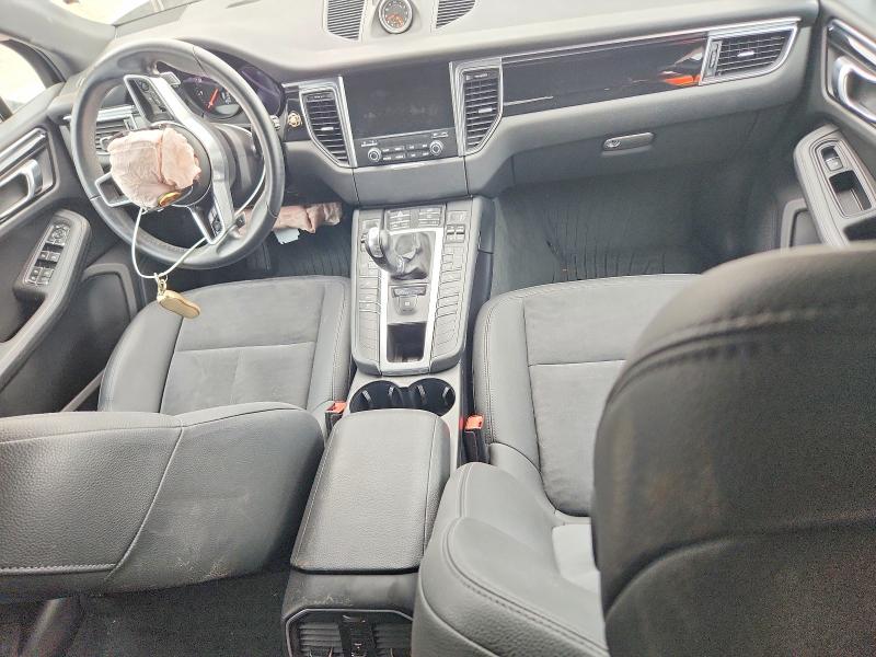 Photo 8 from auction – 2018 PORSCHE MACAN with VIN WP1AA2A58JLB16617