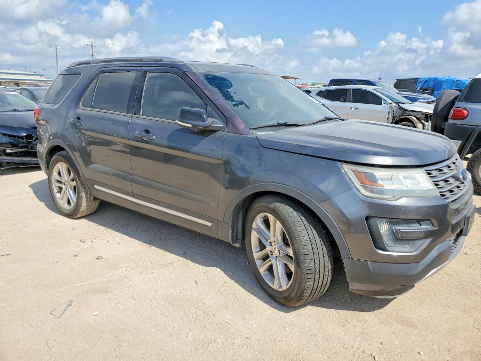 Photo 4 from auction – 2016 FORD EXPEDITION XLT with VIN 1FM5K7D84GGA84894