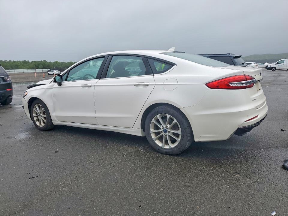 Photo 2 from auction – 2019 FORD FUSION with VIN 3FA6P0HDXKR244809