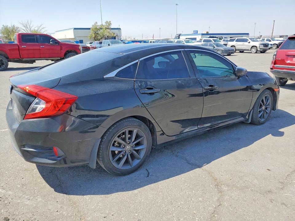 Photo 3 from auction – 2017 HONDA CIVIC with VIN 19XFC2F50HE038606