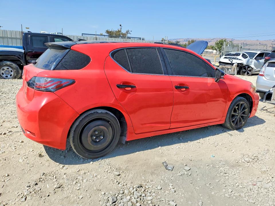 Photo 3 from auction – 2013 LEXUS CT with VIN JTHKD5BH7D2130573