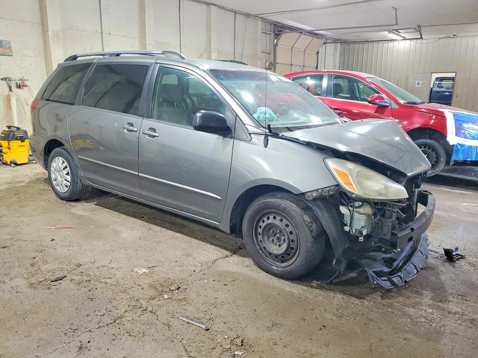 Photo 4 from auction – 2004 TOYOTA SIENNA with VIN 5TDZA23C94S207043