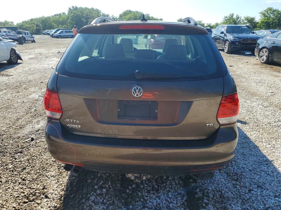 Photo 6 from auction – 2013 VOLKSWAGEN JETTA with VIN 3VWPL7AJ6DM672635