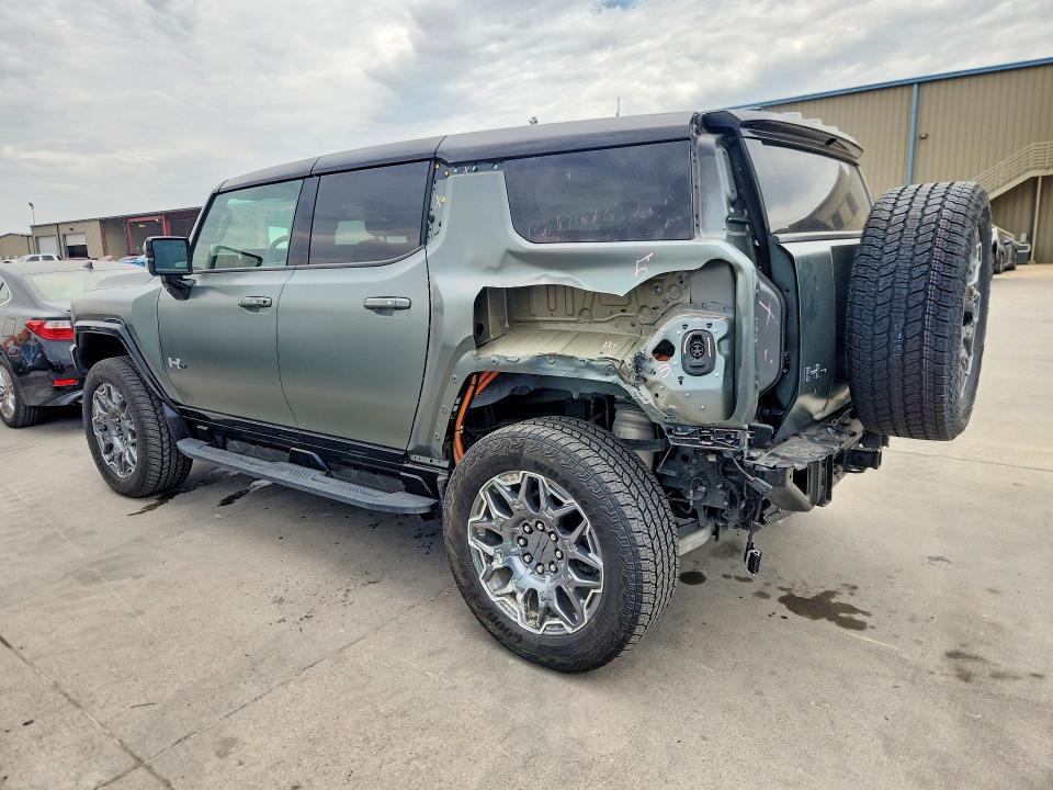 Photo 2 from auction – 2024 GMC HUMMER SUV with VIN 1GKB0RDC7RU100415