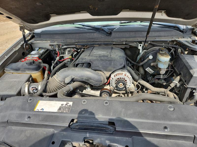 Photo 12 from auction – 2011 CHEVROLET SUBURBAN with VIN 1GNSK5E35BR183226