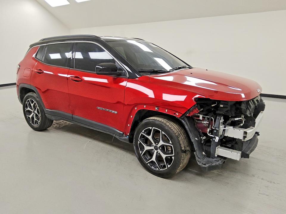 Photo 4 from auction – 2025 JEEP COMPASS with VIN 3C4NJDCN2ST552705