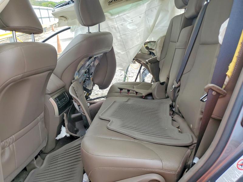 Photo 11 from auction – 2016 LEXUS GX with VIN JTJBM7FX7G5133407