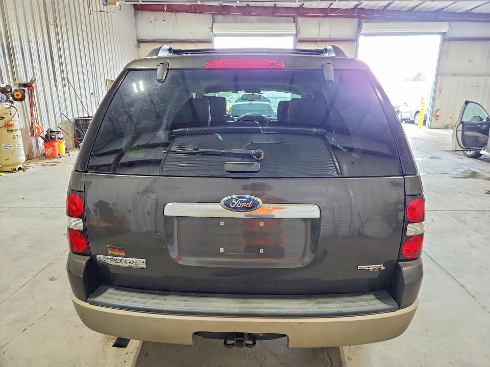 Photo 6 from auction – 2007 FORD EXPLORER with VIN 1FMEU74897UB41330
