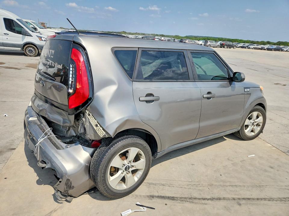 Foto 3 de la subasta – 2017 KIA SOUL con VIN KNDJN2A24H7475428