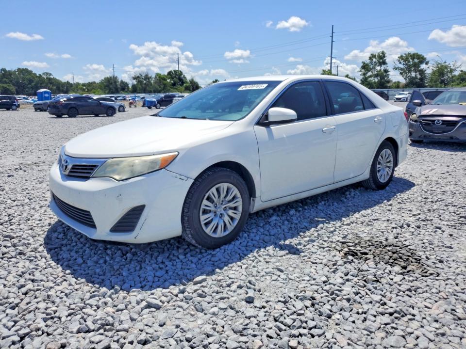 TOYOTA CAMRY 2014 مع رقم تعريف المركبة 4T4BF1FK7ER432091 - صورة من المزاد