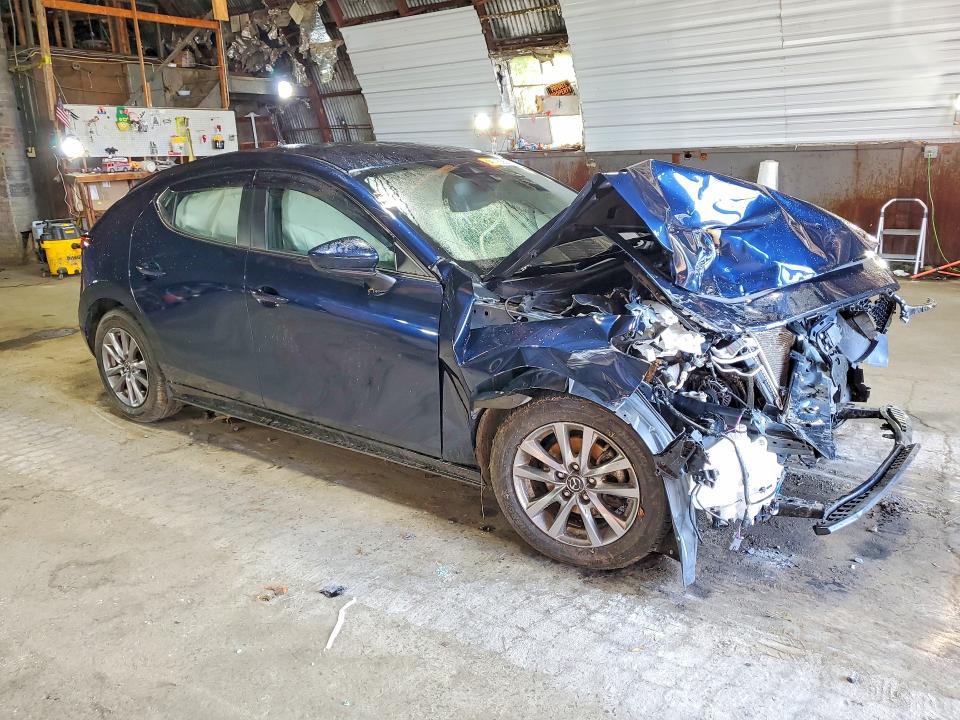 Photo 4 from auction – 2022 MAZDA 3 with VIN JM1BPAJL5N1513149