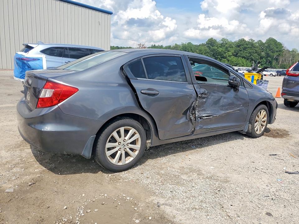 Photo 3 from auction – 2012 HONDA CIVIC with VIN 2HGFB2F87CH304621