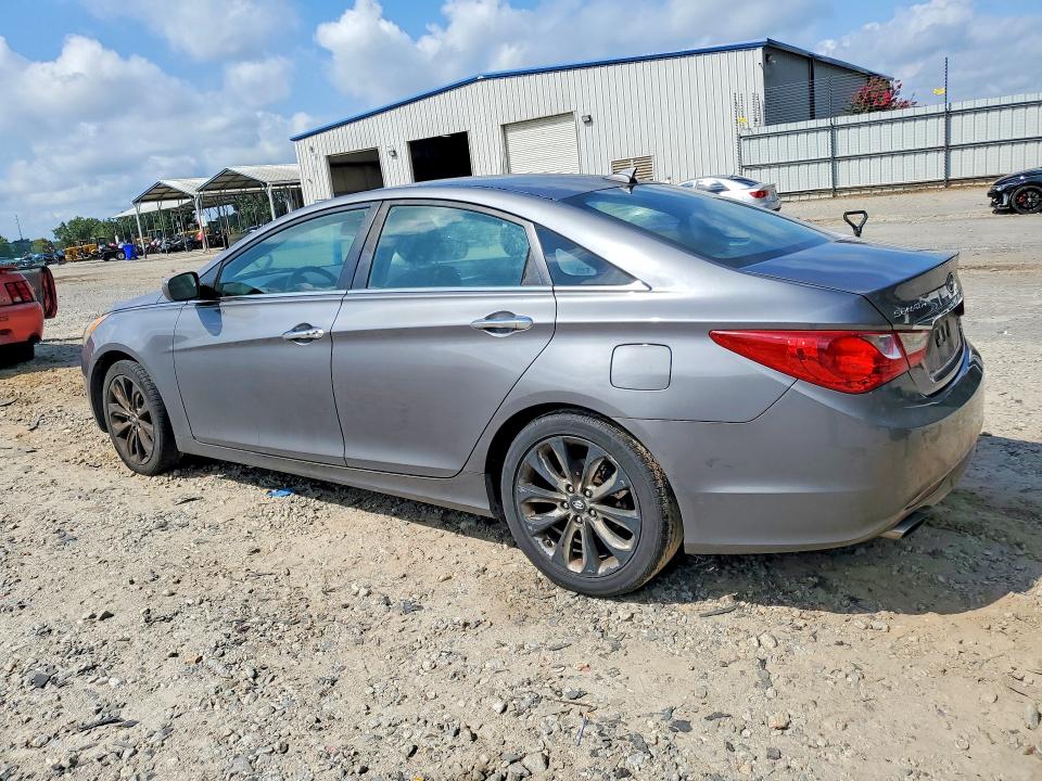Photo 2 from auction – 2012 HYUNDAI SONATA with VIN 5NPEC4AC7CH329704
