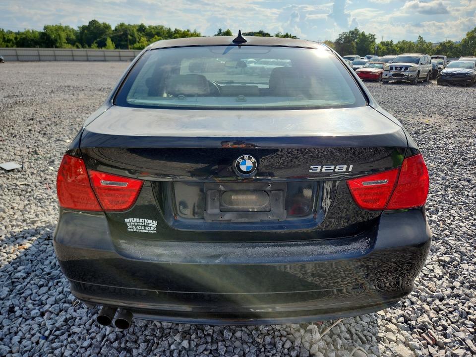 Photo 6 from auction – 2010 BMW 328 with VIN WBAPH7G50ANM50184