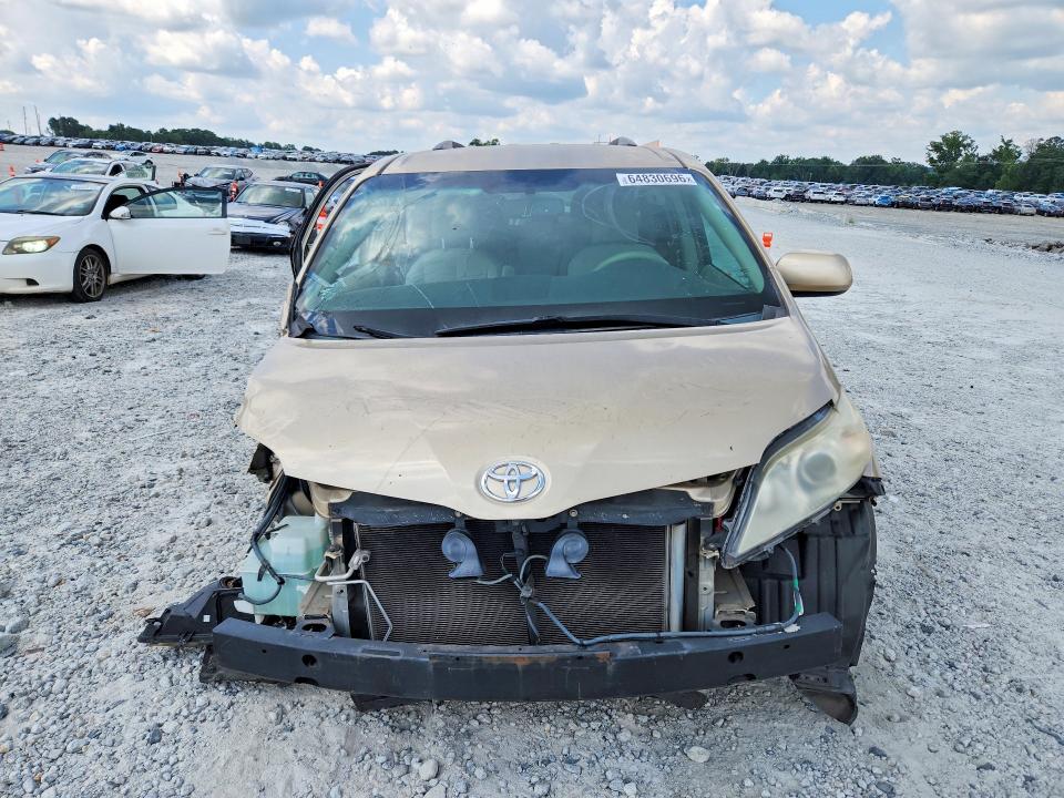 Photo 5 from auction – 2012 TOYOTA SIENNA with VIN 5TDKK3DC7CS230306