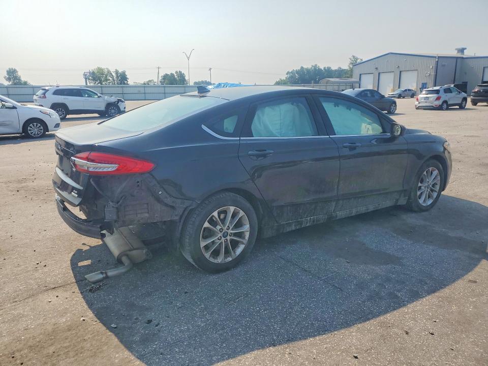 Photo 3 from auction – 2020 FORD FUSION with VIN 3FA6P0HD4LR102828