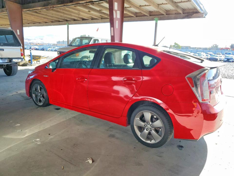 Photo 2 from auction – 2015 TOYOTA PRIUS with VIN JTDKN3DU4F0430325