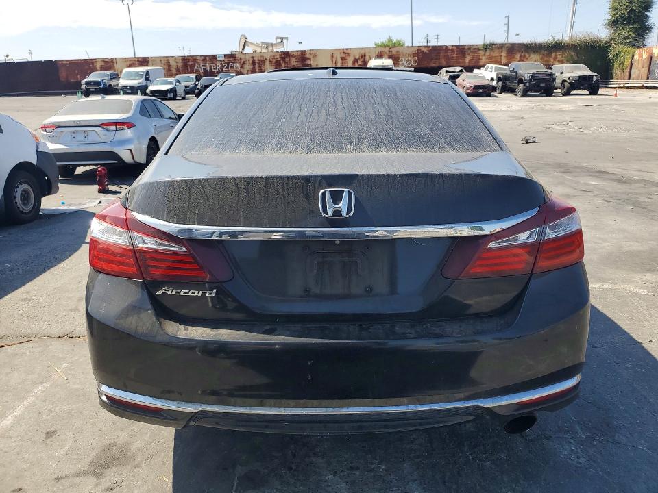 Photo 6 from auction – 2016 HONDA ACCORD with VIN 1HGCR2F91GA219897