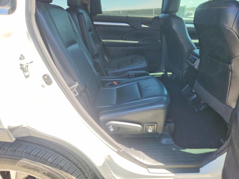 Photo 10 from auction – 2016 TOYOTA HIGHLANDER with VIN 5TDJKRFH4GS254222